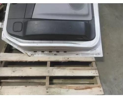 VOLVO VNL 1999-2025 DOOR ASSEMBLY, FRONT