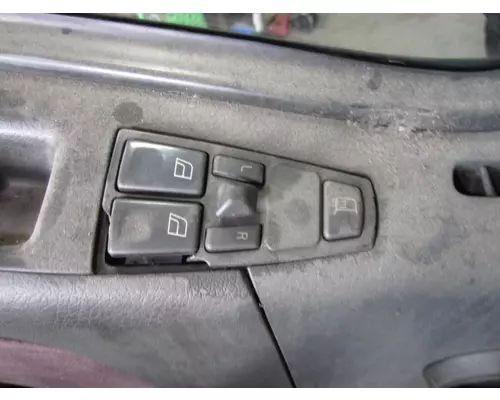 VOLVO VNL 1999-2025 DOOR ASSEMBLY, FRONT