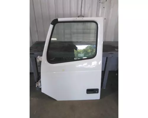 VOLVO VNL 1999-2025 DOOR ASSEMBLY, FRONT
