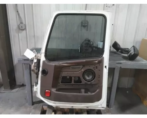 VOLVO VNL 1999-2025 DOOR ASSEMBLY, FRONT