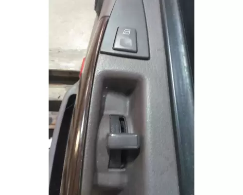 VOLVO VNL 1999-2025 DOOR ASSEMBLY, FRONT