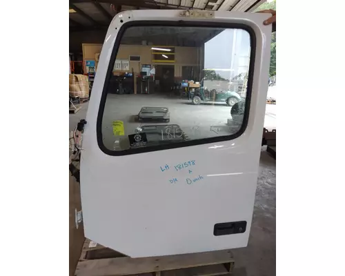 VOLVO VNL 1999-2025 DOOR ASSEMBLY, FRONT