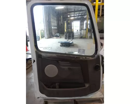 VOLVO VNL 1999-2025 DOOR ASSEMBLY, FRONT