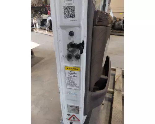 VOLVO VNL 1999-2025 DOOR ASSEMBLY, FRONT