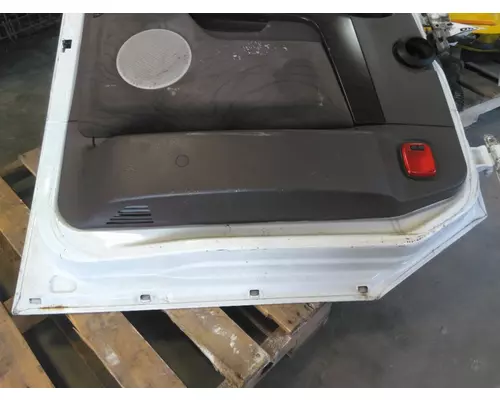 VOLVO VNL 1999-2025 DOOR ASSEMBLY, FRONT