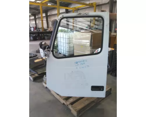 VOLVO VNL 1999-2025 DOOR ASSEMBLY, FRONT