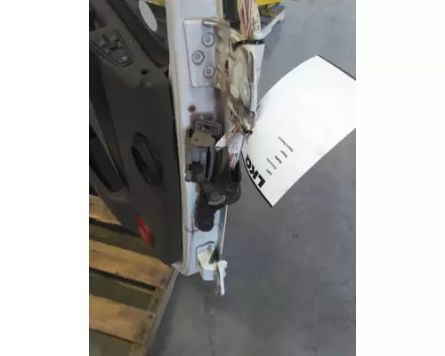 VOLVO VNL 1999-2025 DOOR ASSEMBLY, FRONT