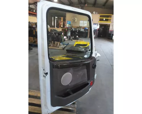VOLVO VNL 1999-2025 DOOR ASSEMBLY, FRONT