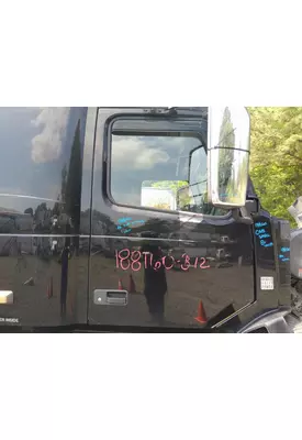 VOLVO VNL 1999-2025 DOOR ASSEMBLY, FRONT