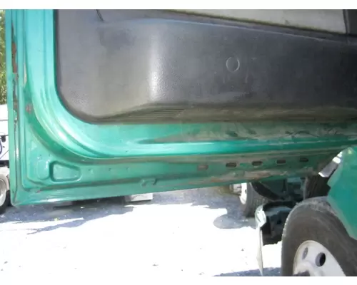 VOLVO VNL 1999-2025 DOOR ASSEMBLY, FRONT