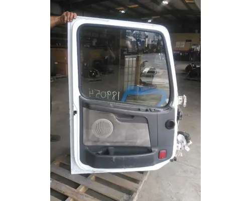 VOLVO VNL 1999-2025 DOOR ASSEMBLY, FRONT