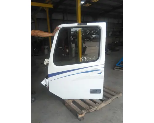 VOLVO VNL 1999-2025 DOOR ASSEMBLY, FRONT