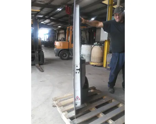 VOLVO VNL 1999-2025 DOOR ASSEMBLY, FRONT