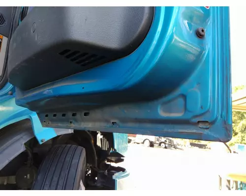 VOLVO VNL 1999-2025 DOOR ASSEMBLY, FRONT
