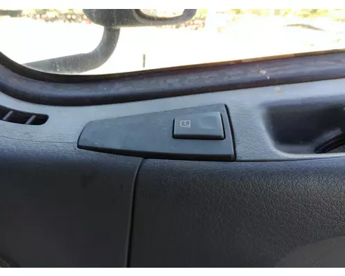 VOLVO VNL 1999-2025 DOOR ASSEMBLY, FRONT