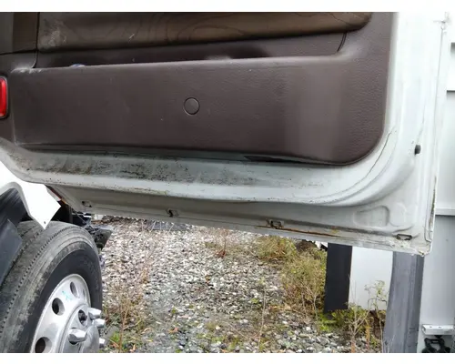 VOLVO VNL 1999-2025 DOOR ASSEMBLY, FRONT