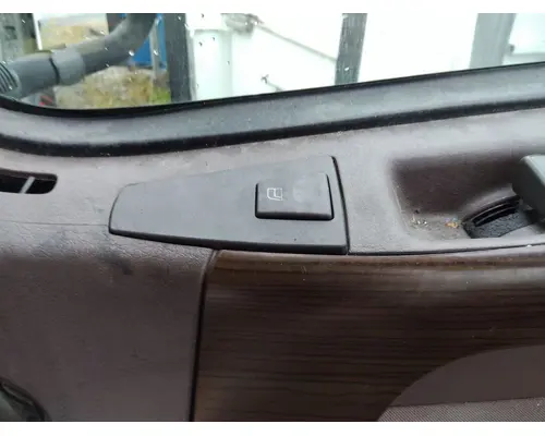 VOLVO VNL 1999-2025 DOOR ASSEMBLY, FRONT