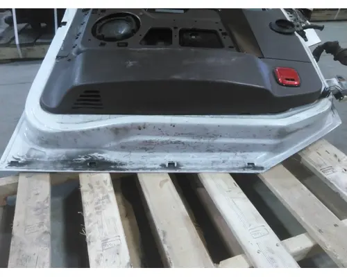 VOLVO VNL 1999-2025 DOOR ASSEMBLY, FRONT