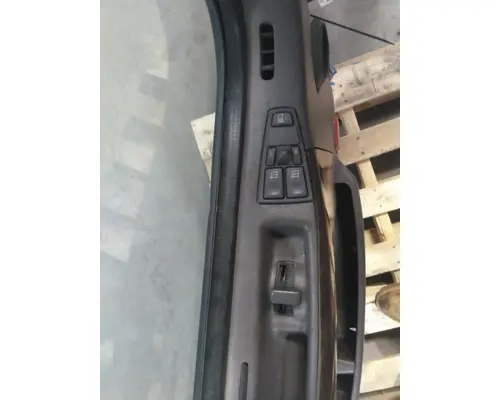 VOLVO VNL 1999-2025 DOOR ASSEMBLY, FRONT