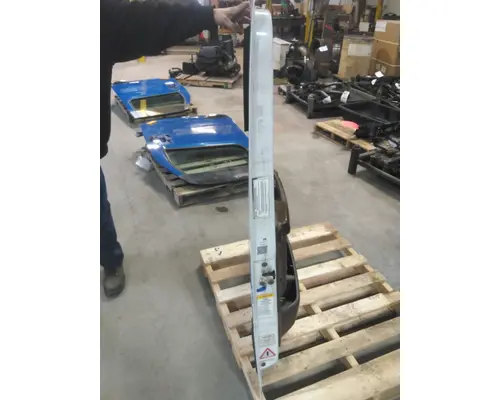 VOLVO VNL 1999-2025 DOOR ASSEMBLY, FRONT