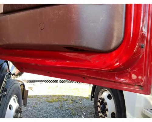 VOLVO VNL 1999-2025 DOOR ASSEMBLY, FRONT