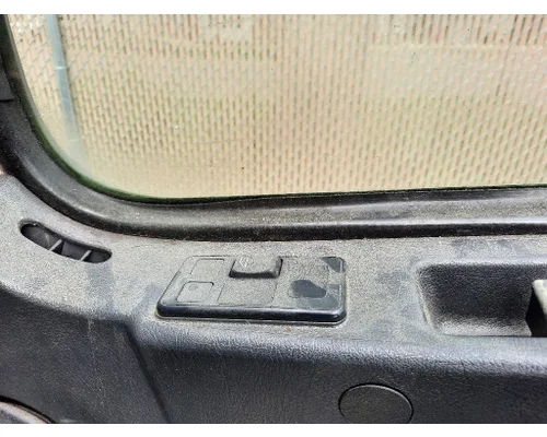 VOLVO VNL 1999-2025 DOOR ASSEMBLY, FRONT