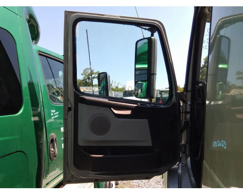 VOLVO VNL 1999-2025 DOOR ASSEMBLY, FRONT