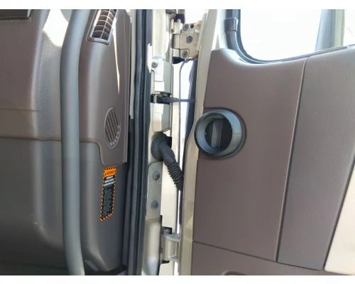 VOLVO VNL 1999-2025 DOOR ASSEMBLY, FRONT