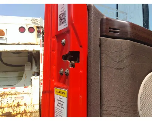 VOLVO VNL 1999-2025 DOOR ASSEMBLY, FRONT