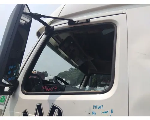 VOLVO VNL 1999-2025 DOOR ASSEMBLY, FRONT
