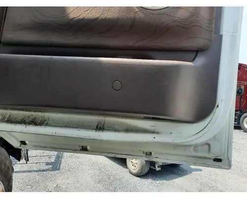 VOLVO VNL 1999-2025 DOOR ASSEMBLY, FRONT