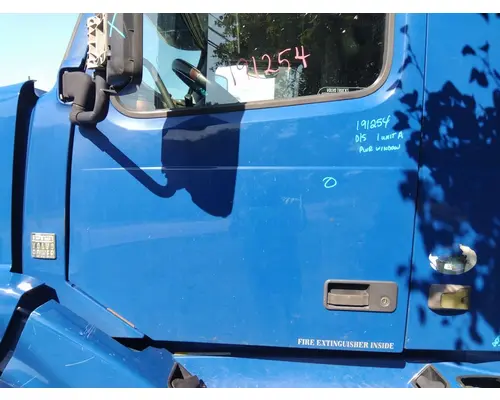 VOLVO VNL 1999-2025 DOOR ASSEMBLY, FRONT