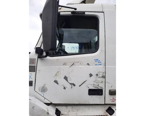 VOLVO VNL 1999-2025 DOOR ASSEMBLY, FRONT