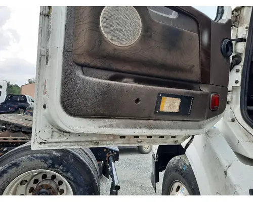 VOLVO VNL 1999-2025 DOOR ASSEMBLY, FRONT