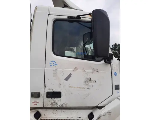 VOLVO VNL 1999-2025 DOOR ASSEMBLY, FRONT