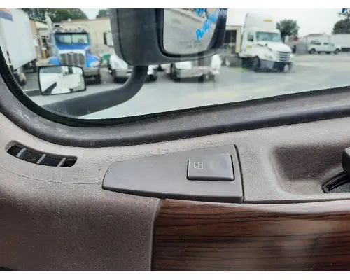 VOLVO VNL 1999-2025 DOOR ASSEMBLY, FRONT