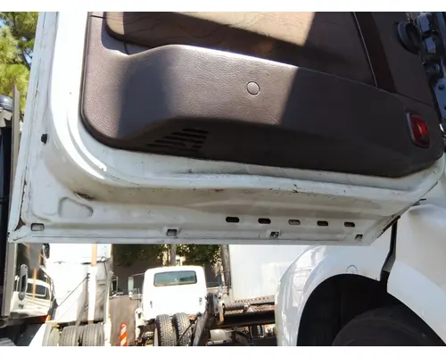 VOLVO VNL 1999-2025 DOOR ASSEMBLY, FRONT