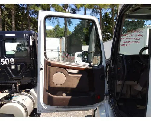 VOLVO VNL 1999-2025 DOOR ASSEMBLY, FRONT