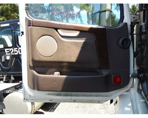 VOLVO VNL 1999-2025 DOOR ASSEMBLY, FRONT