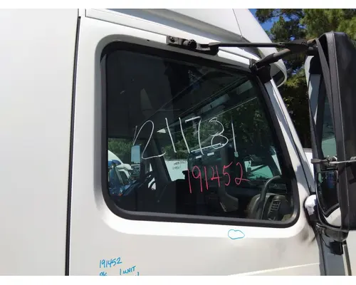 VOLVO VNL 1999-2025 DOOR ASSEMBLY, FRONT