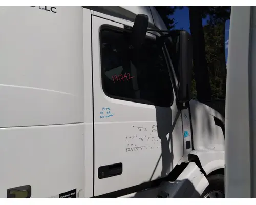 VOLVO VNL 1999-2025 DOOR ASSEMBLY, FRONT