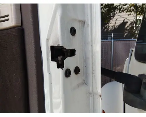 VOLVO VNL 1999-2025 DOOR ASSEMBLY, FRONT