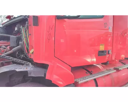 VOLVO VNL 1999-2025 DOOR ASSEMBLY, FRONT