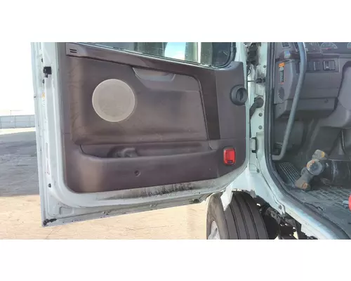 VOLVO VNL 1999-2025 DOOR ASSEMBLY, FRONT
