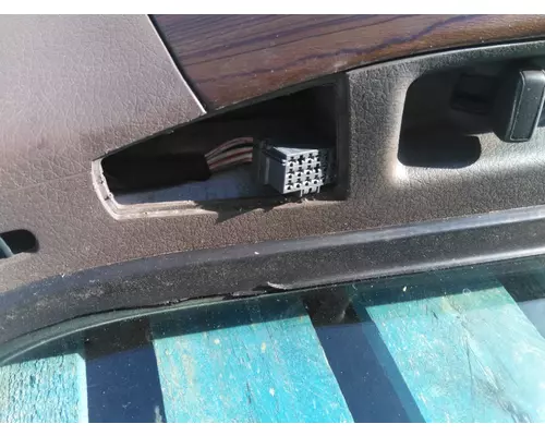 VOLVO VNL 1999-2025 DOOR ASSEMBLY, FRONT