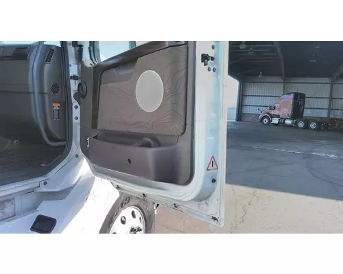 VOLVO VNL 1999-2025 DOOR ASSEMBLY, FRONT