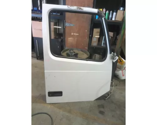 VOLVO VNL 1999-2025 DOOR ASSEMBLY, FRONT