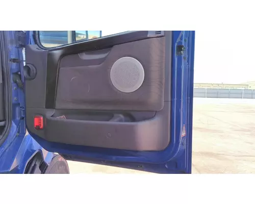 VOLVO VNL 1999-2025 DOOR ASSEMBLY, FRONT