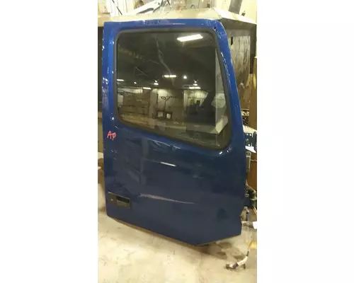 VOLVO VNL 1999-2025 DOOR ASSEMBLY, FRONT