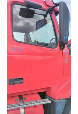 VOLVO VNL 1999-2025 DOOR ASSEMBLY, FRONT